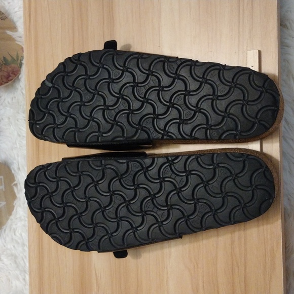 Birkenstock Ibiza Patent Black Sandals with Glossy Straps and Cork Footbed 6 - Picture 7 of 8